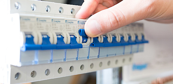Schalt­schrank­bau bei EHG Elektro Haimerl Gerhard in Oberschneiding