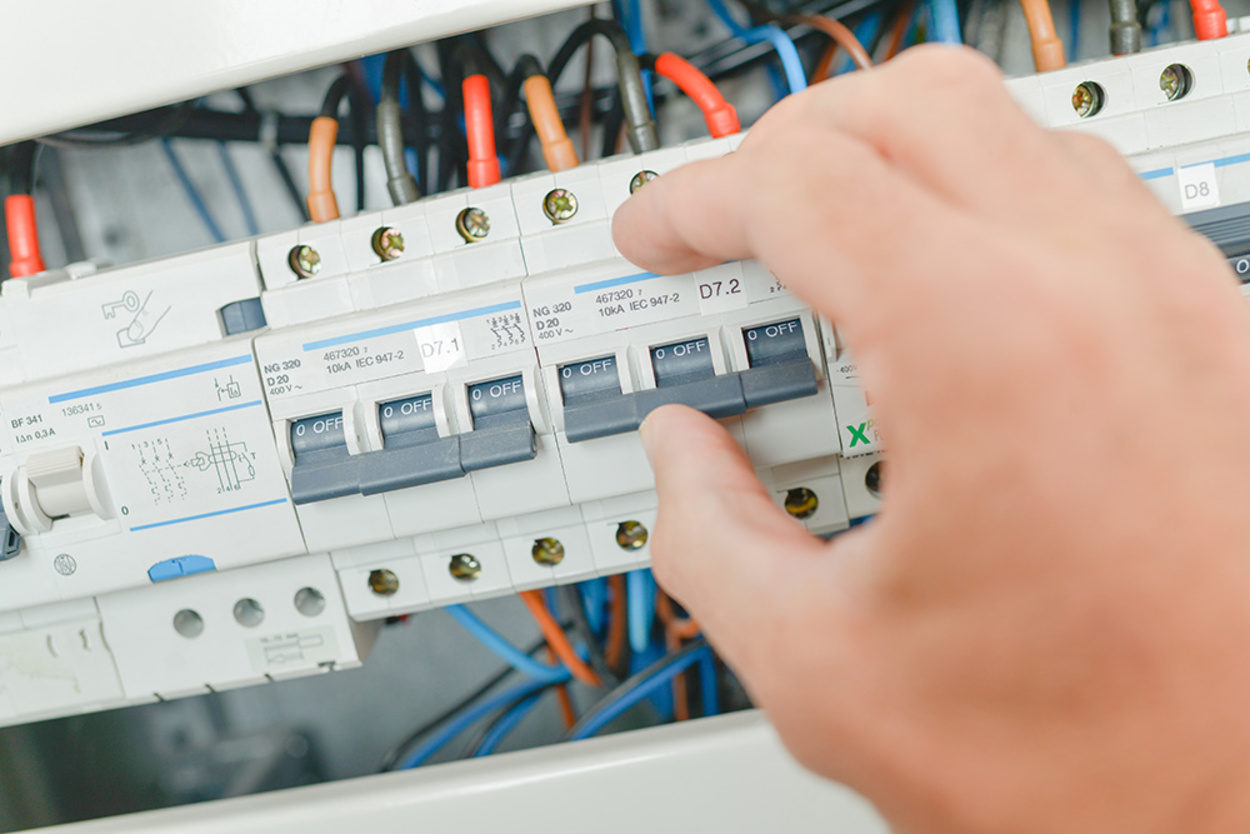 Schalt­schrank­bau bei EHG Elektro Haimerl Gerhard in Oberschneiding